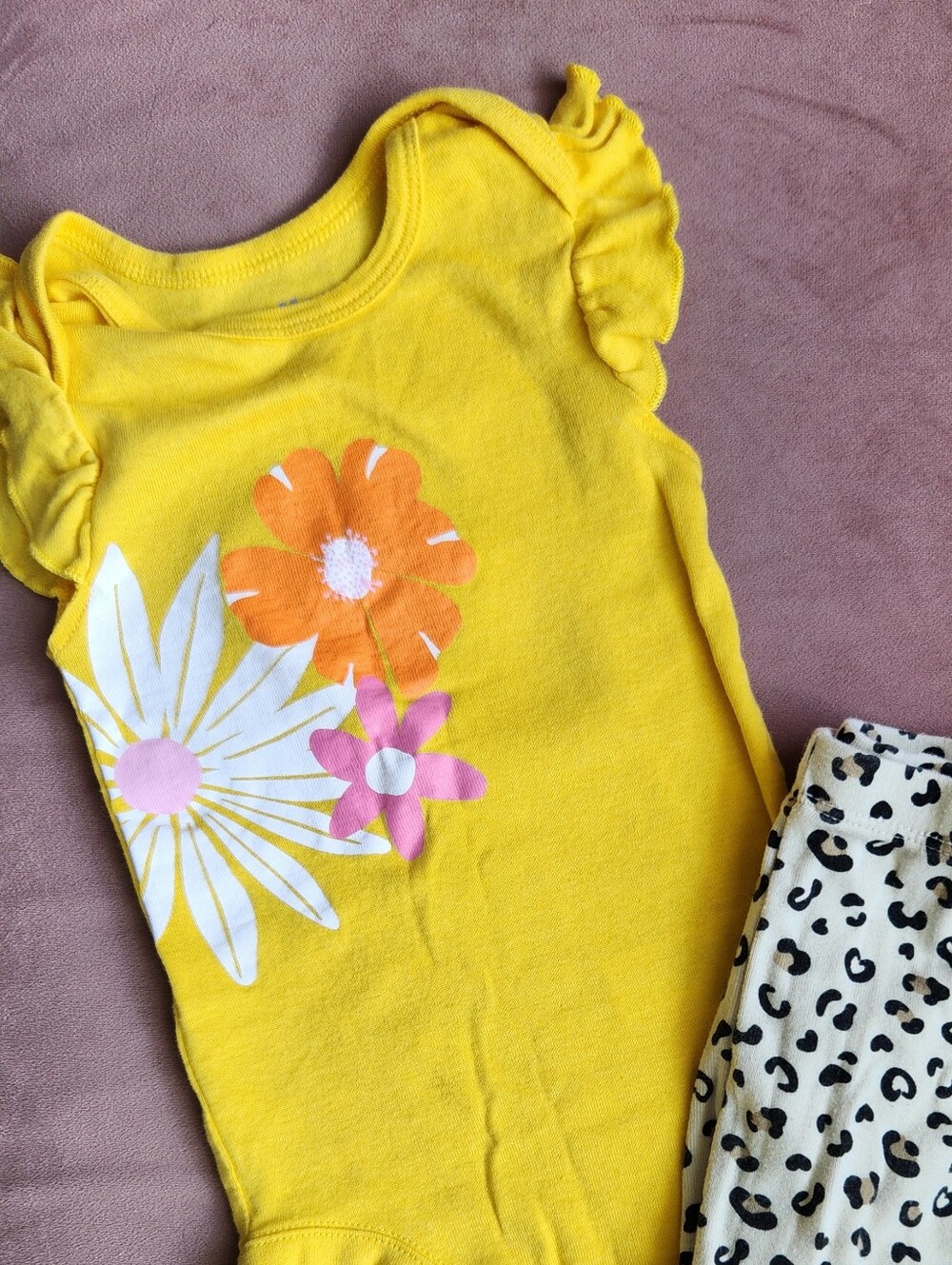 Bundles Flower Ruffle Sleeved Yellow Onezie, Animal Print Leggings 12-18 Months